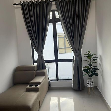 Homestay Idamanku Shah Alam Exterior photo